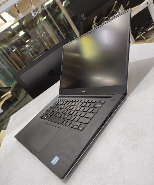 DELL Precision 5540