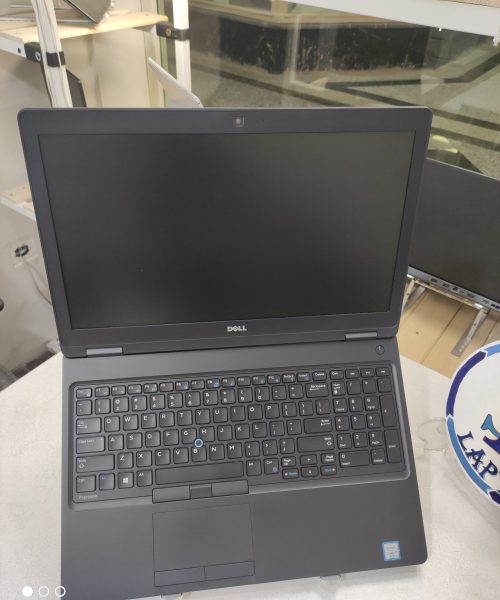 DELL Precision 3520